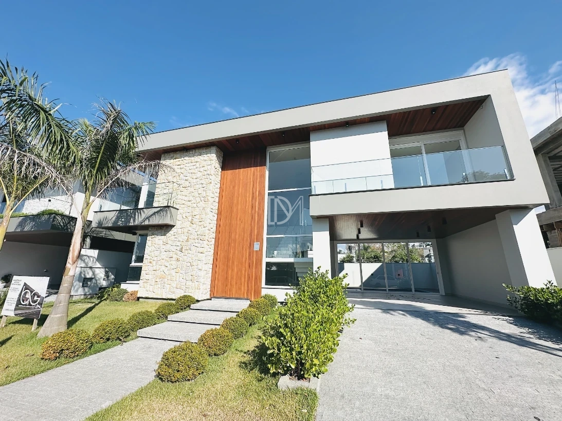 Casa com 263m²,  3 dormitórios sendo 3 suítes no Reserva da Pedra