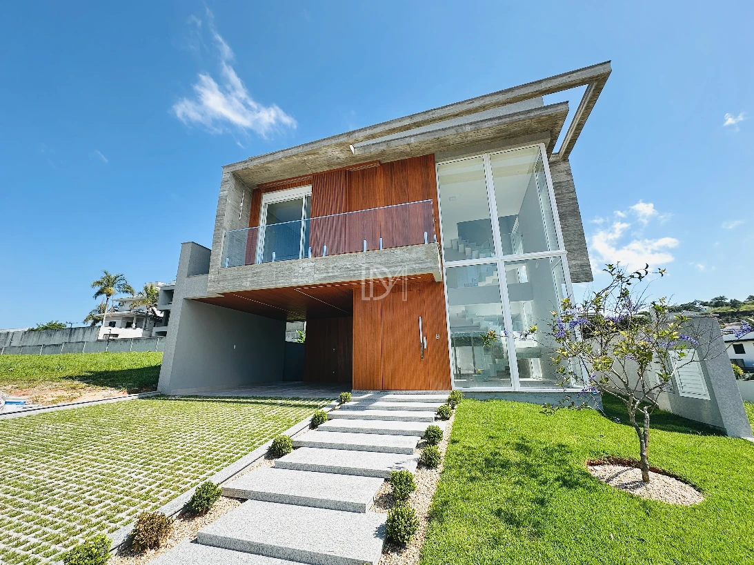 Casa com 339m², 4 dormitórios sendo 3 suítes no Reserva da Pedra