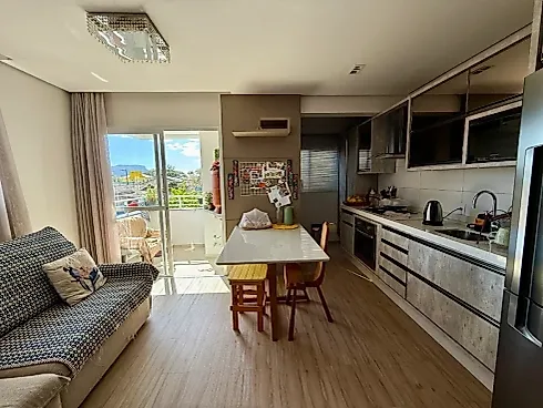 Apartamento em Aririú, Palhoça