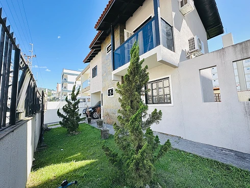 Casa com 3 quartos em Pagani, Palhoça