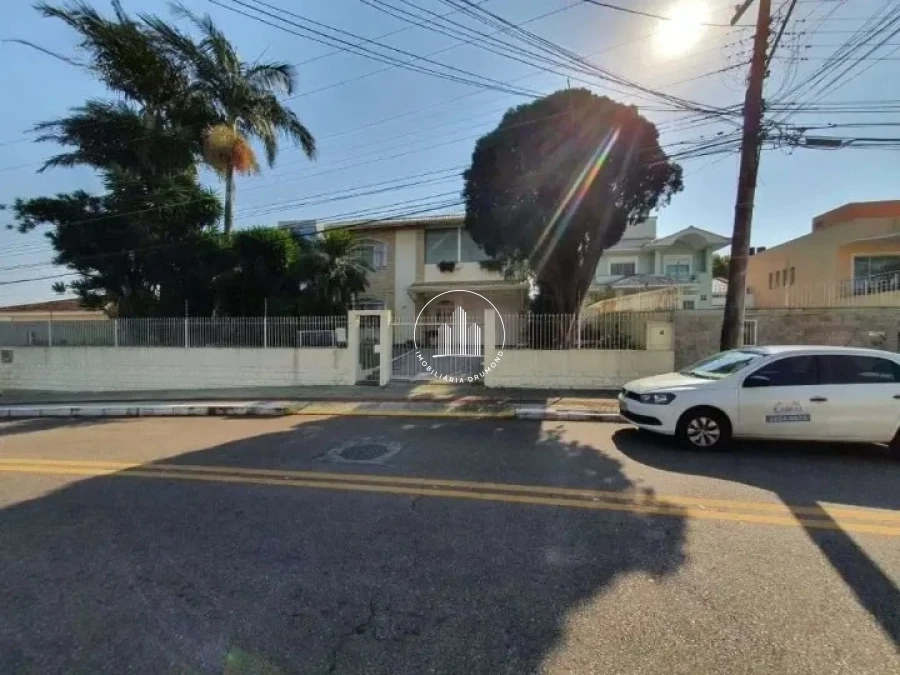 Casa em Jardim Atlântico, Florianópolis. 5 quartos, 420m². Imagem 2 de 25