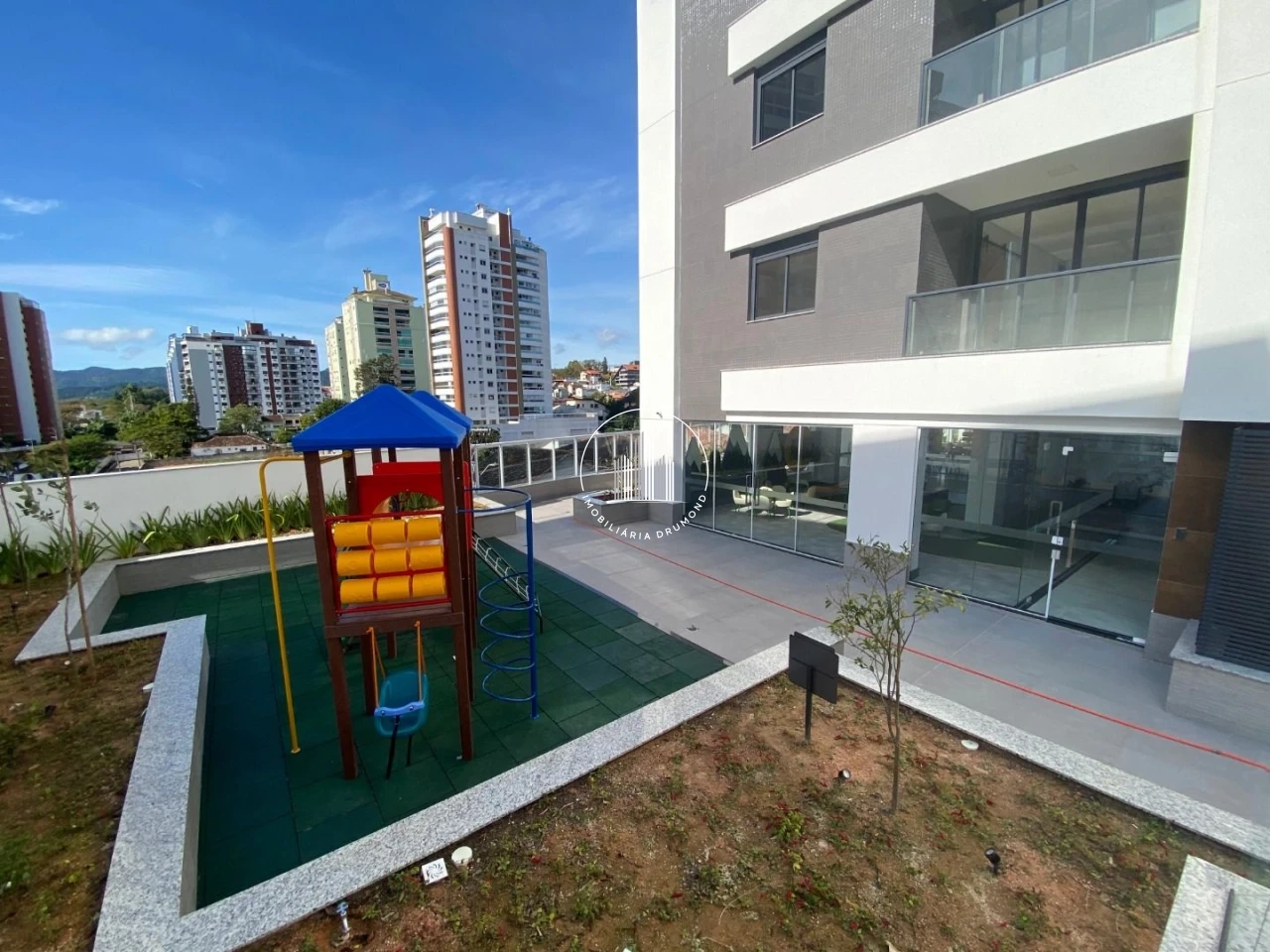 Apartamento em Agronômica, Florianópolis. 3 quartos, 101m². Imagem 25 de 50