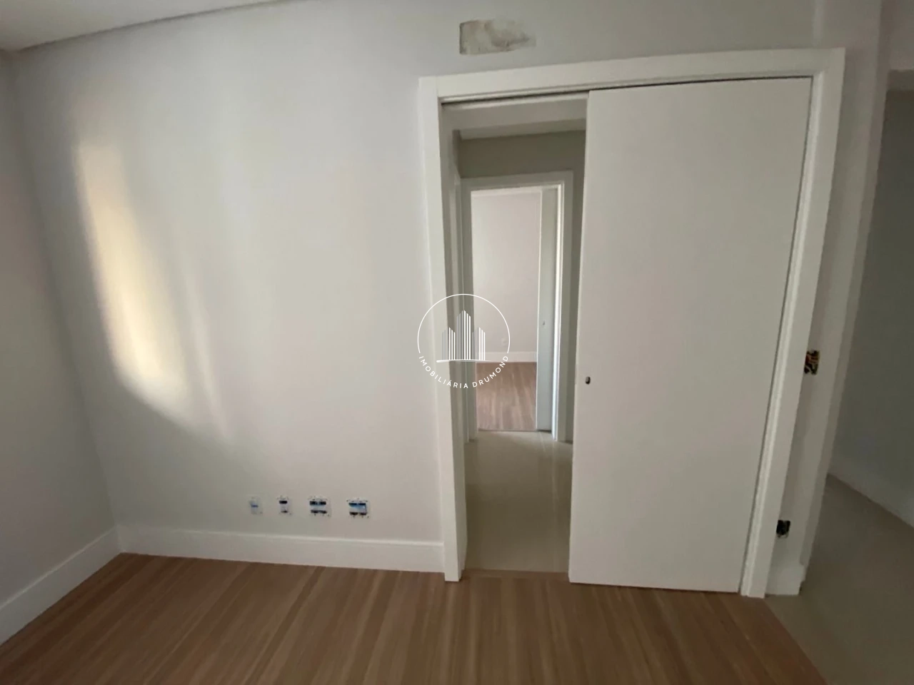 Apartamento em Agronômica, Florianópolis. 3 quartos, 101m². Imagem 6 de 50