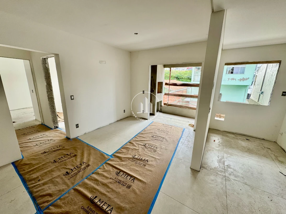 Apartamento em Barreiros, São José. 3 quartos, 86m². Imagem 2 de 21