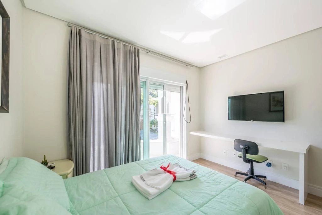 Casa em Itaguaçu, Florianópolis. 4 quartos, 505m². Imagem 26 de 37