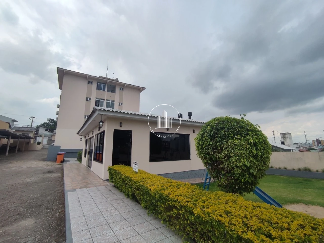 Apartamento em Capoeiras, Florianópolis. 2 quartos, 53m². Imagem 3 de 20