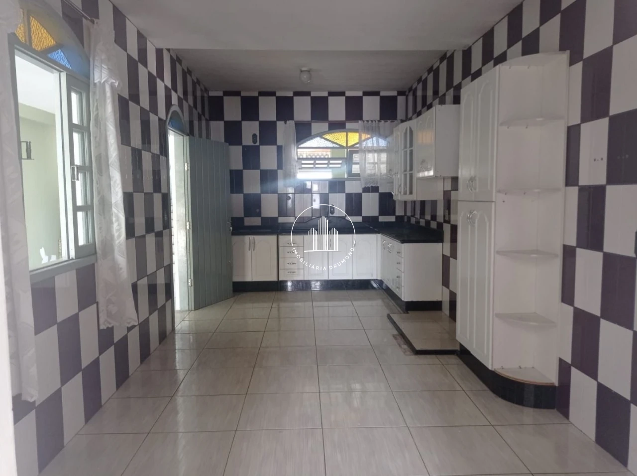 Casa em Passa Vinte, Palhoça. 5 quartos, 300m². Imagem 6 de 35