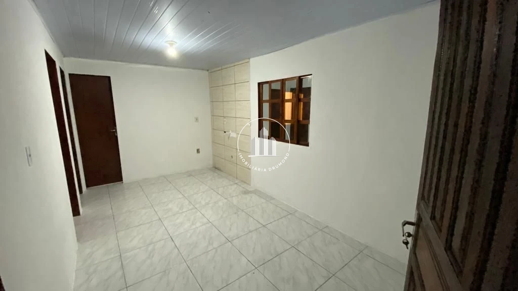 Casa em Serraria, São José. 4 quartos, 140m². Imagem 2 de 18
