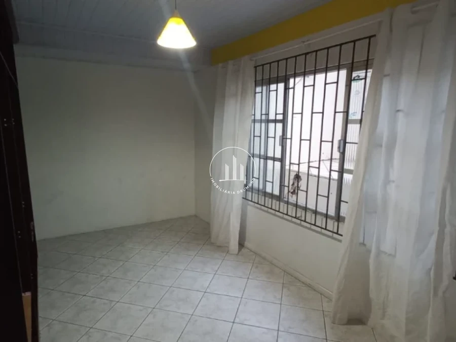 Casa em Ponta de Baixo, São José. 4 quartos, 206m². Imagem 12 de 28