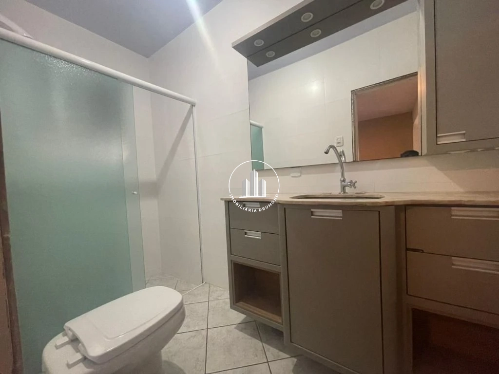 Casa em Ponta de Baixo, São José. 4 quartos, 206m². Imagem 16 de 28
