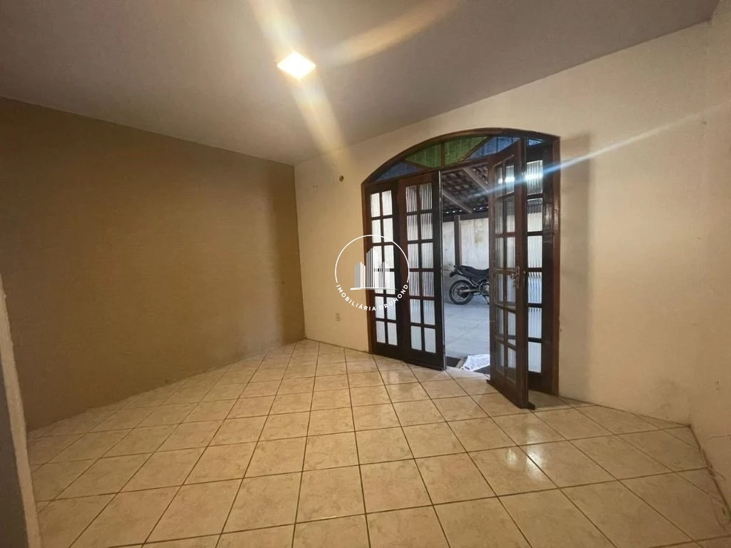 Casa em Ponta de Baixo, São José. 4 quartos, 206m². Imagem 17 de 28