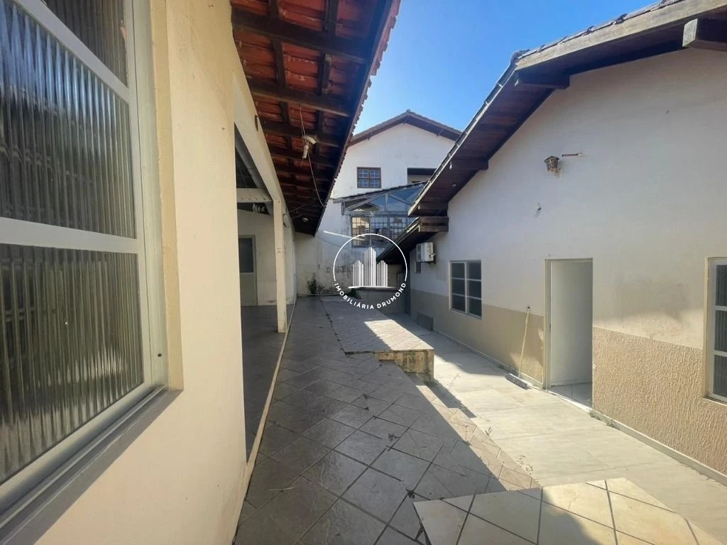 Casa em Ponta de Baixo, São José. 4 quartos, 206m². Imagem 28 de 28