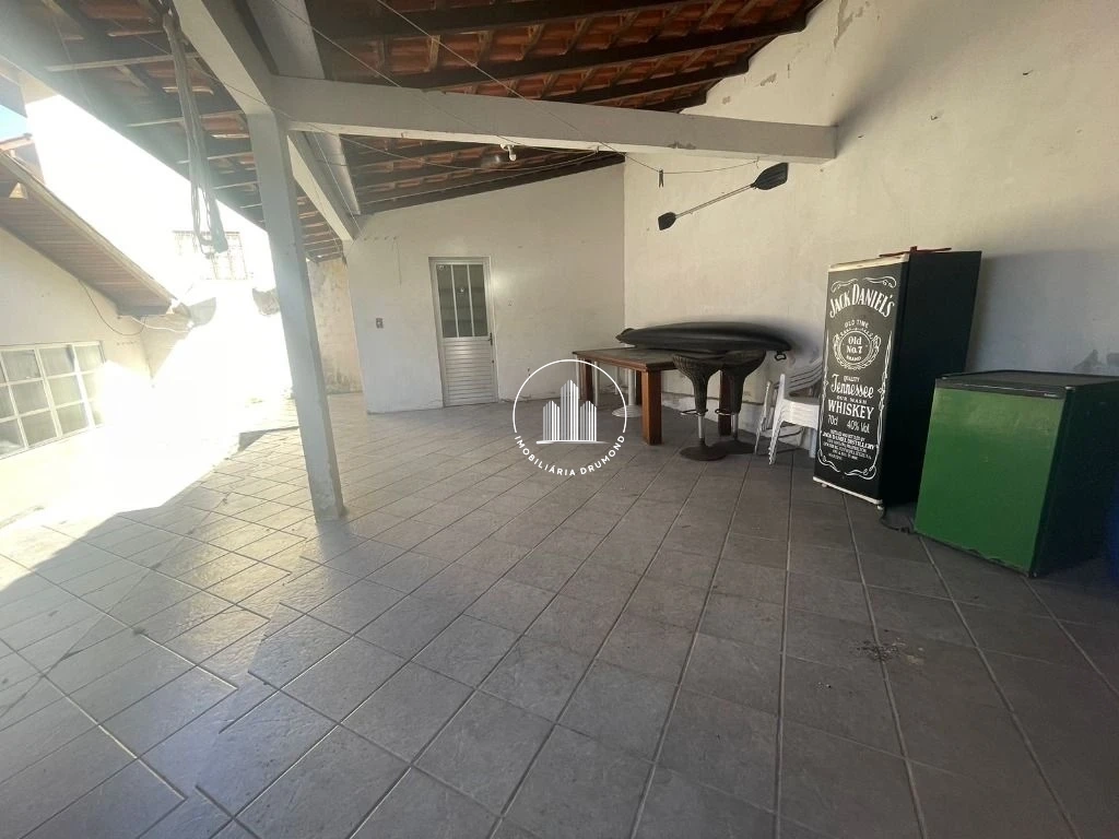 Casa em Ponta de Baixo, São José. 4 quartos, 206m². Imagem 20 de 28