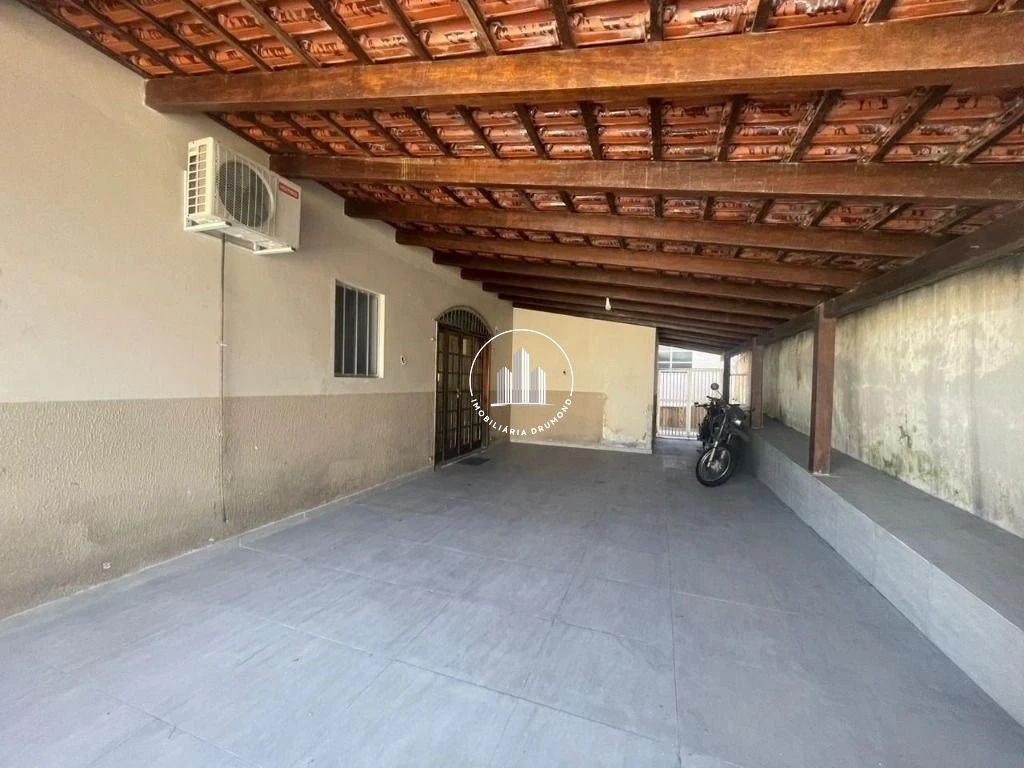 Casa em Ponta de Baixo, São José. 4 quartos, 206m². Imagem 22 de 28