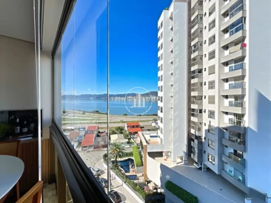 Apartamento em Estreito, Florianópolis. 3 quartos, 111m². Imagem 4 de 37