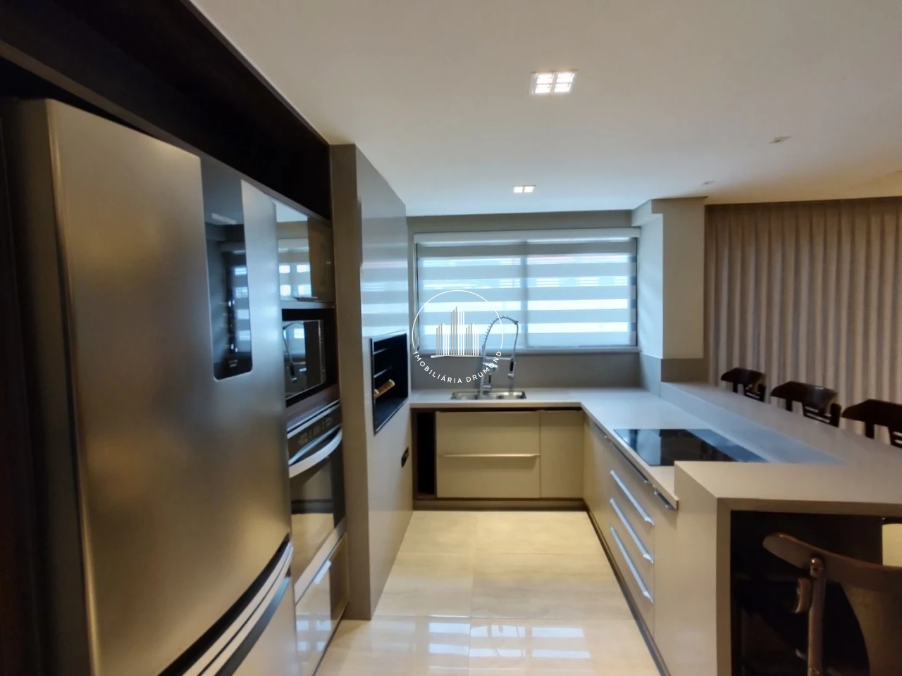 Apartamento em Trindade, Florianópolis. 2 quartos, 143m². Imagem 34 de 40
