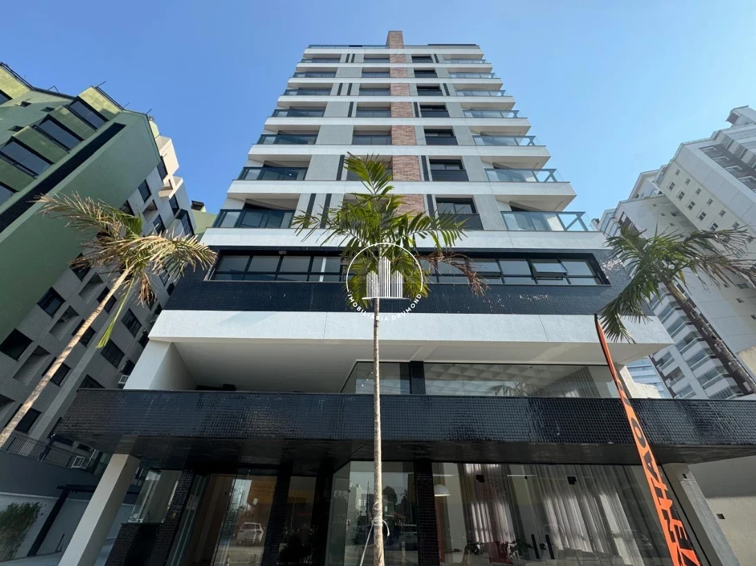 Apartamento em Balneário, Florianópolis. 2 quartos, 75m². Imagem 1 de 27