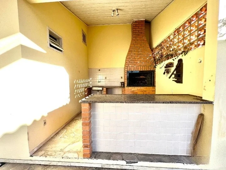 Casa em Agronômica, Florianópolis. 3 quartos, 251m². Imagem 3 de 29