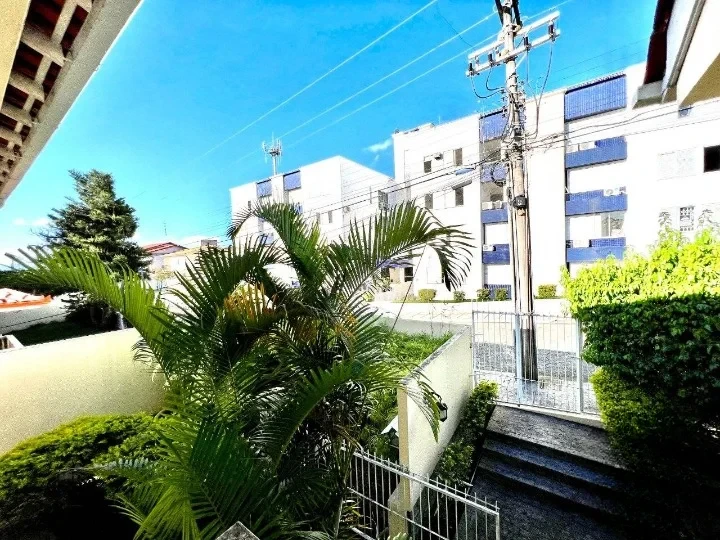 Casa em Agronômica, Florianópolis. 3 quartos, 251m². Imagem 12 de 29