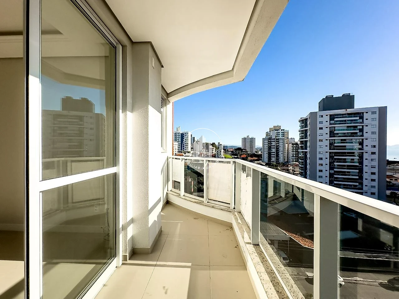 Apartamento em Barreiros, São José. 2 quartos, 65m². Imagem 8 de 30