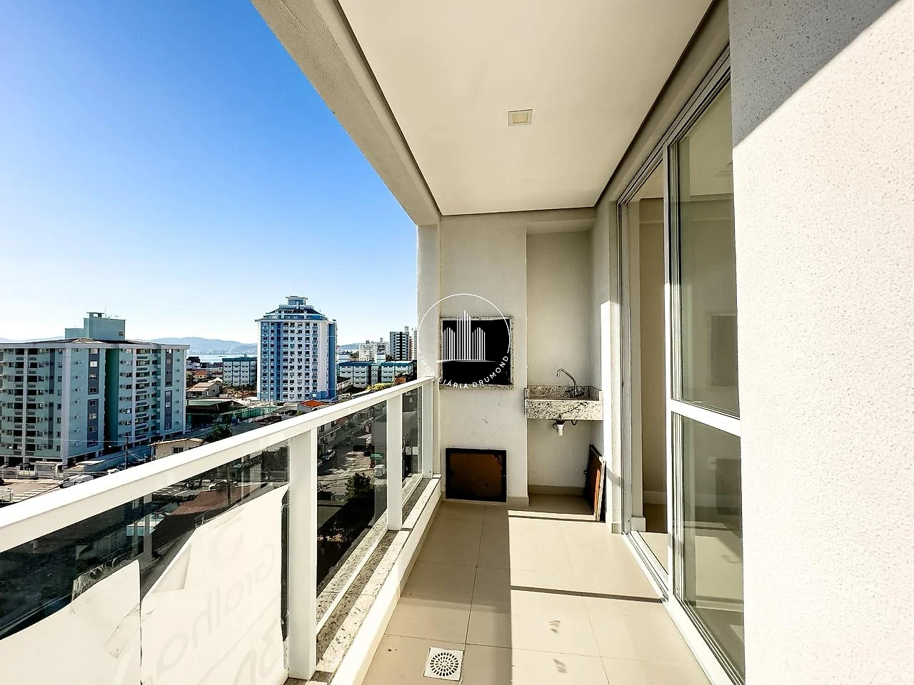 Apartamento em Barreiros, São José. 2 quartos, 65m². Imagem 10 de 30