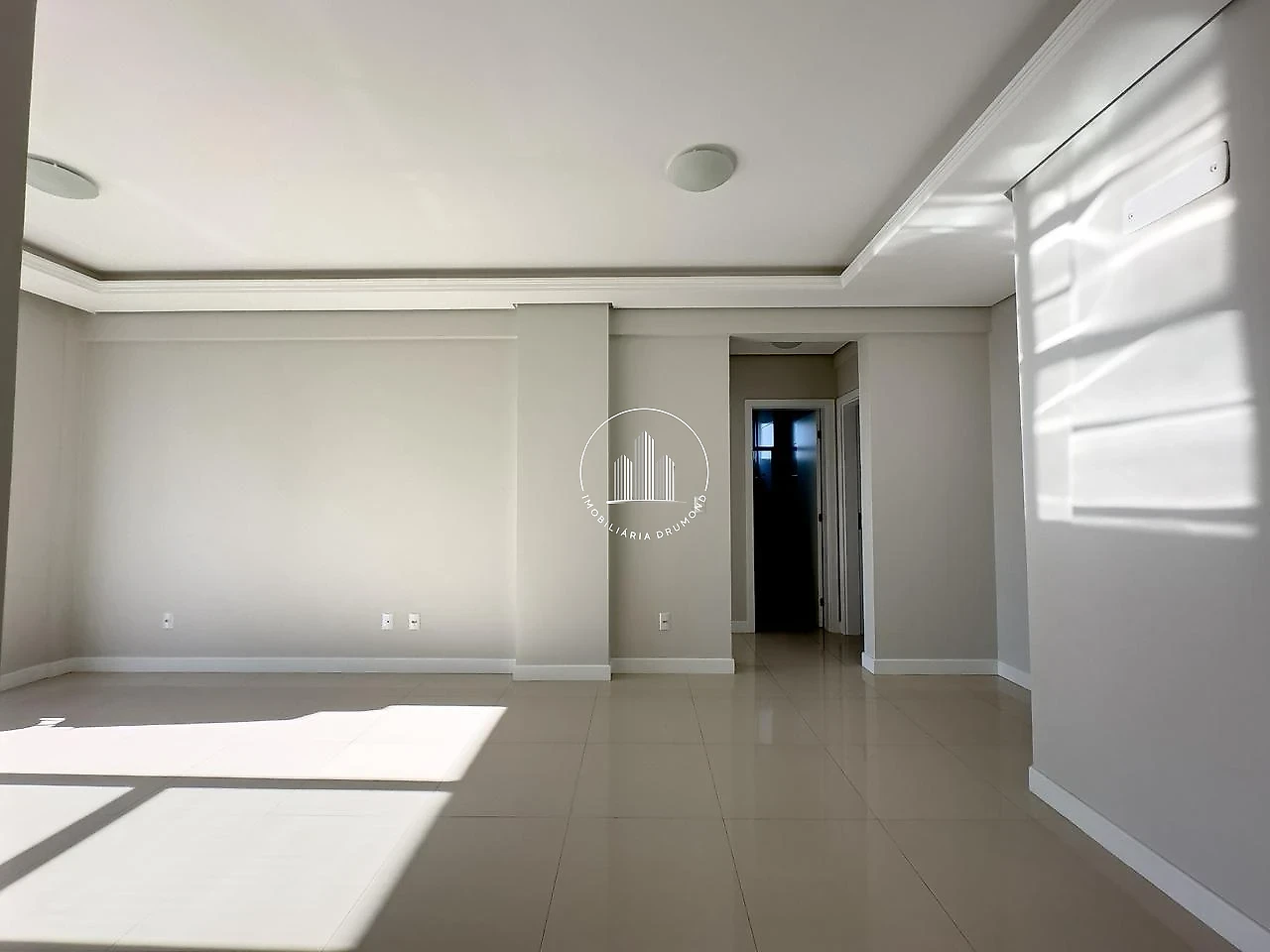 Apartamento em Barreiros, São José. 2 quartos, 65m². Imagem 6 de 30