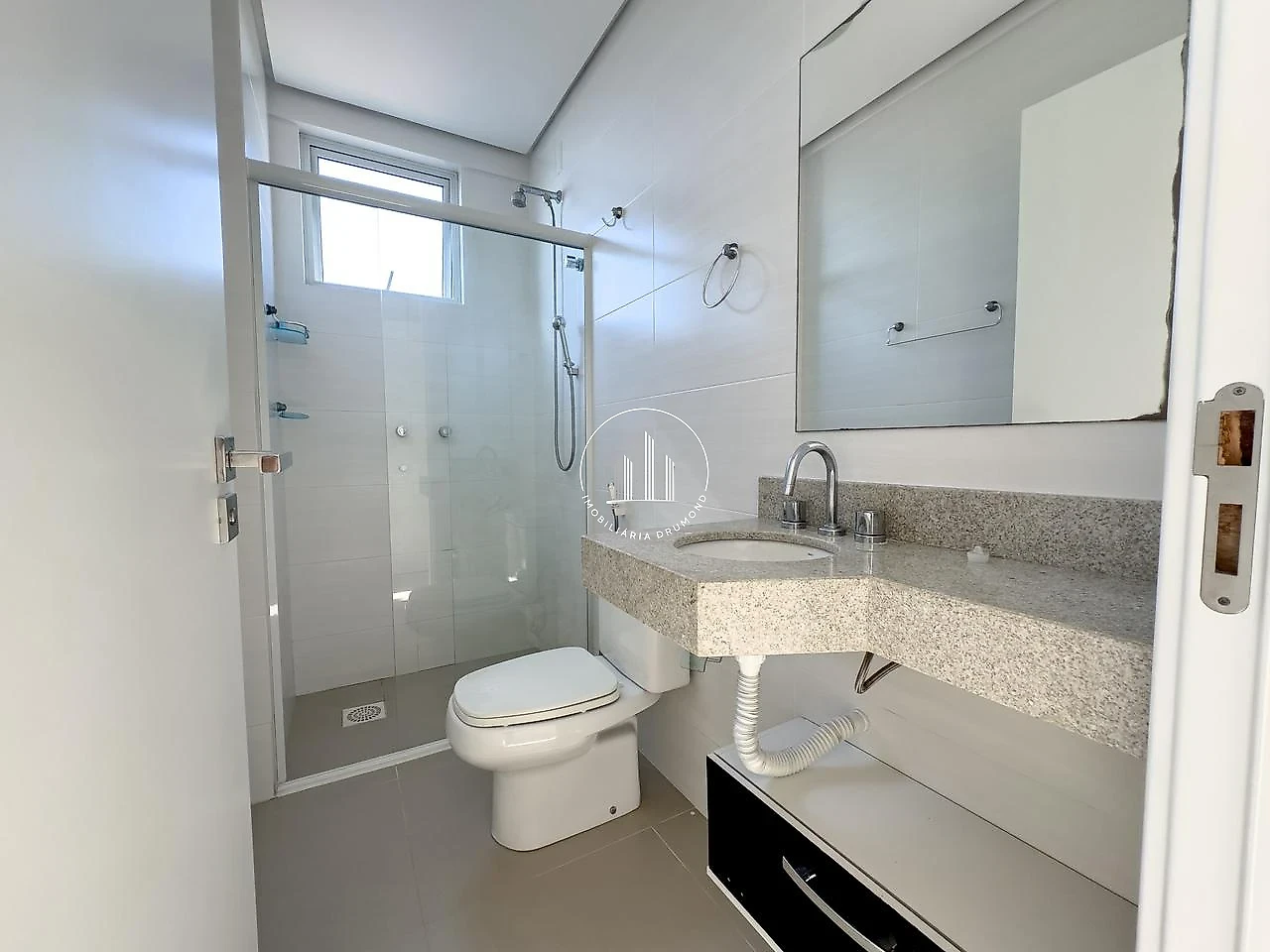Apartamento em Barreiros, São José. 2 quartos, 65m². Imagem 20 de 30