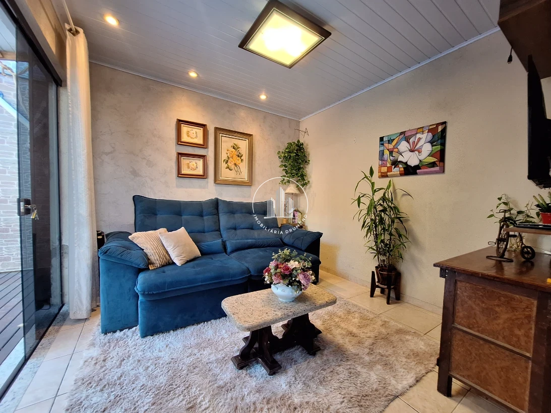 Casa em Ponta de Baixo, São José. 3 quartos, 153m². Imagem 6 de 37
