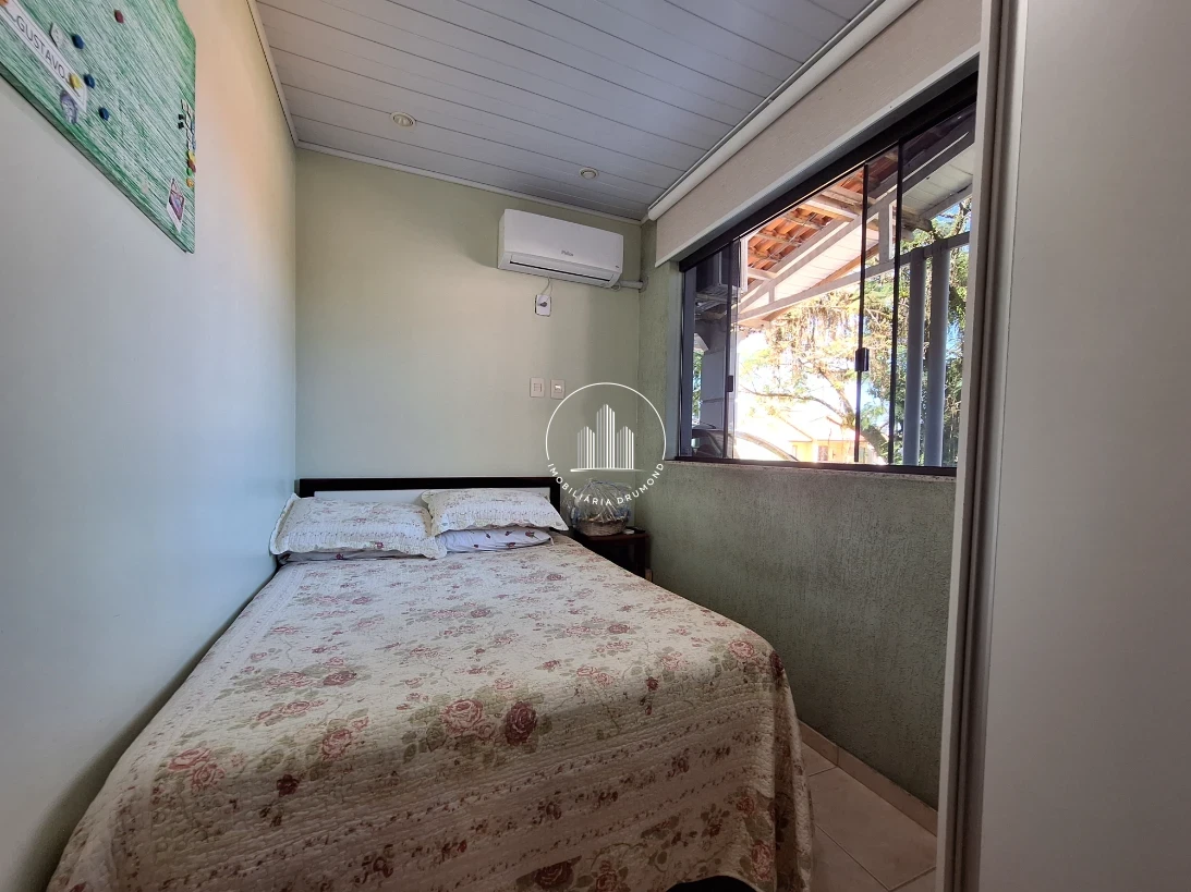 Casa em Ponta de Baixo, São José. 3 quartos, 153m². Imagem 22 de 37