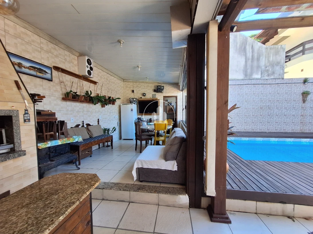 Casa em Ponta de Baixo, São José. 3 quartos, 153m². Imagem 35 de 37