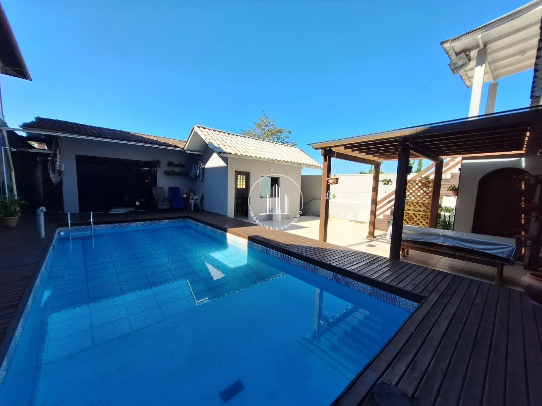 Casa em Ponta de Baixo, São José. 3 quartos, 153m². Imagem 37 de 37