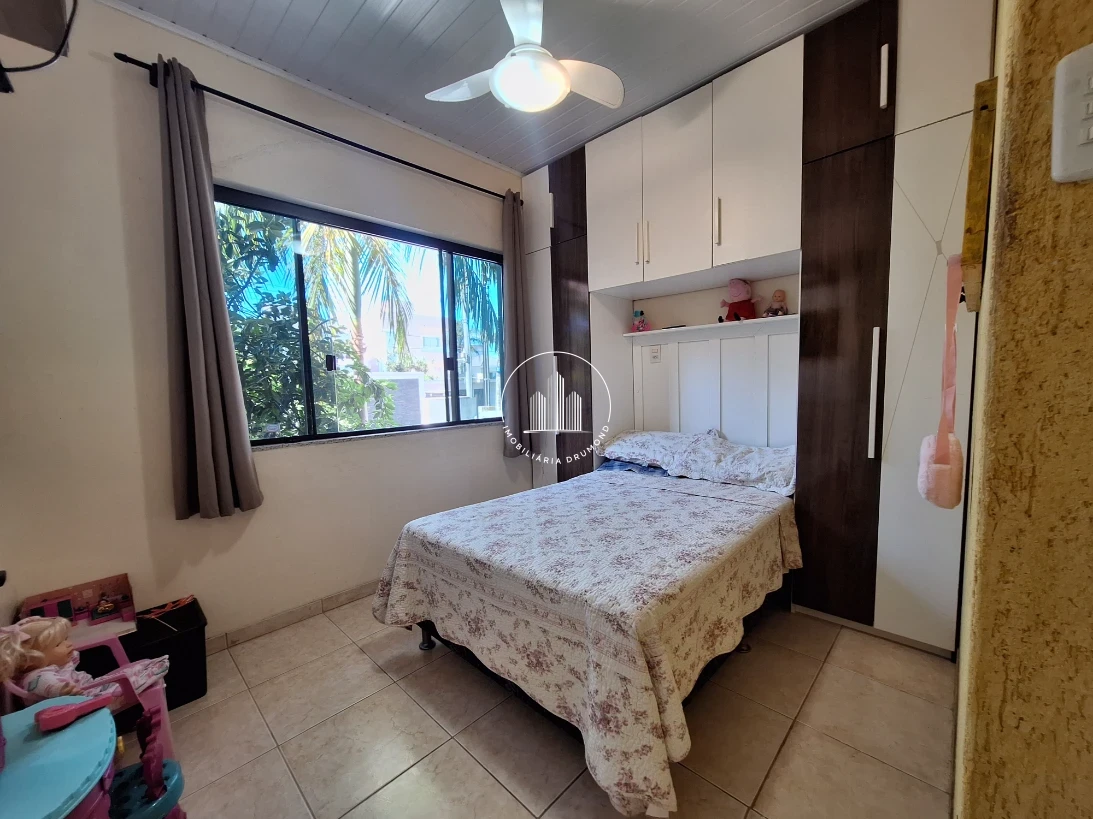 Casa em Ponta de Baixo, São José. 3 quartos, 153m². Imagem 19 de 37