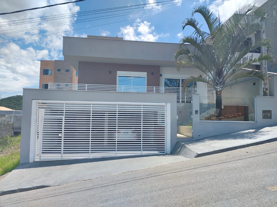 Casa em São Sebastião, Palhoça. 3 quartos, 200m². Imagem 1 de 19