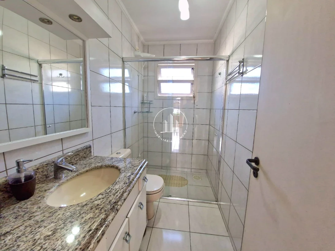 Casa em Fazenda Santo Antônio, São José. 3 quartos, 241m². Imagem 23 de 49