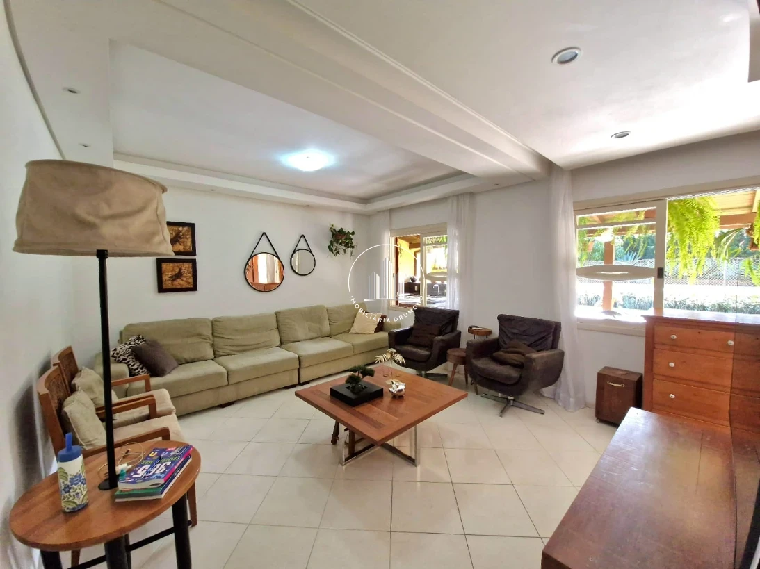 Casa em Fazenda Santo Antônio, São José. 3 quartos, 241m². Imagem 18 de 49