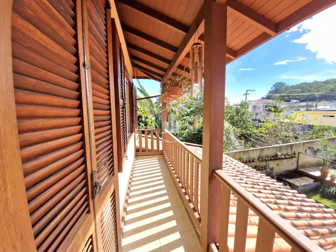 Casa em Fazenda Santo Antônio, São José. 3 quartos, 241m². Imagem 45 de 49
