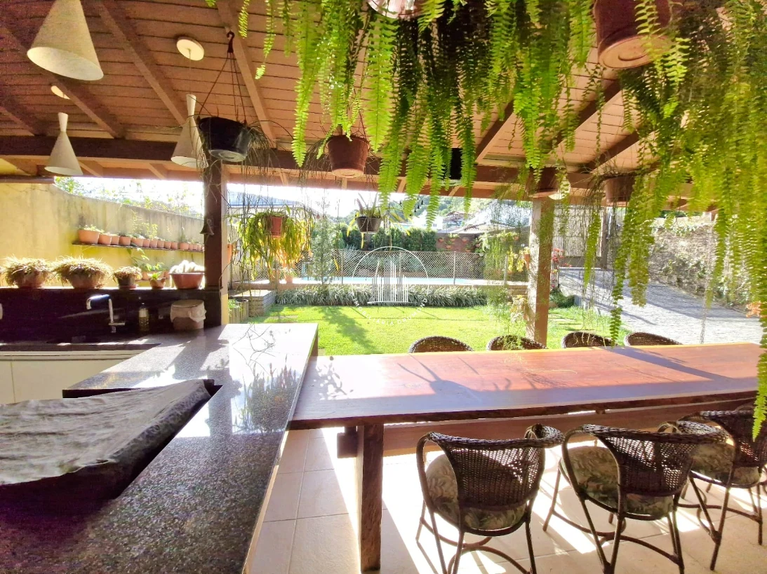 Casa em Fazenda Santo Antônio, São José. 3 quartos, 241m². Imagem 11 de 49