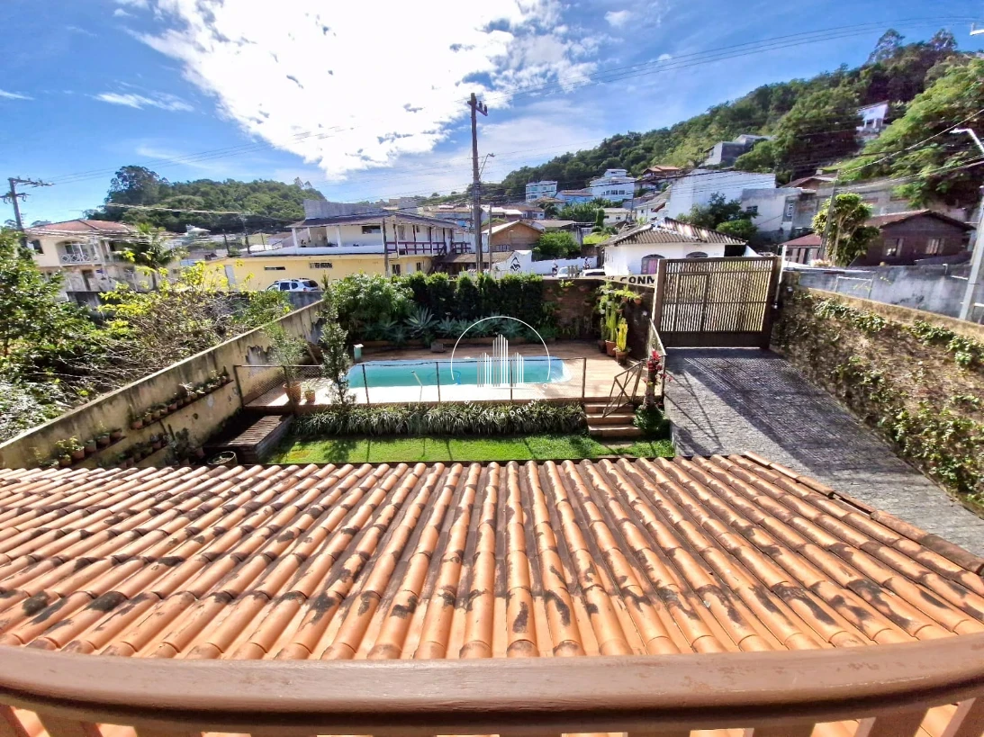 Casa em Fazenda Santo Antônio, São José. 3 quartos, 241m². Imagem 49 de 49