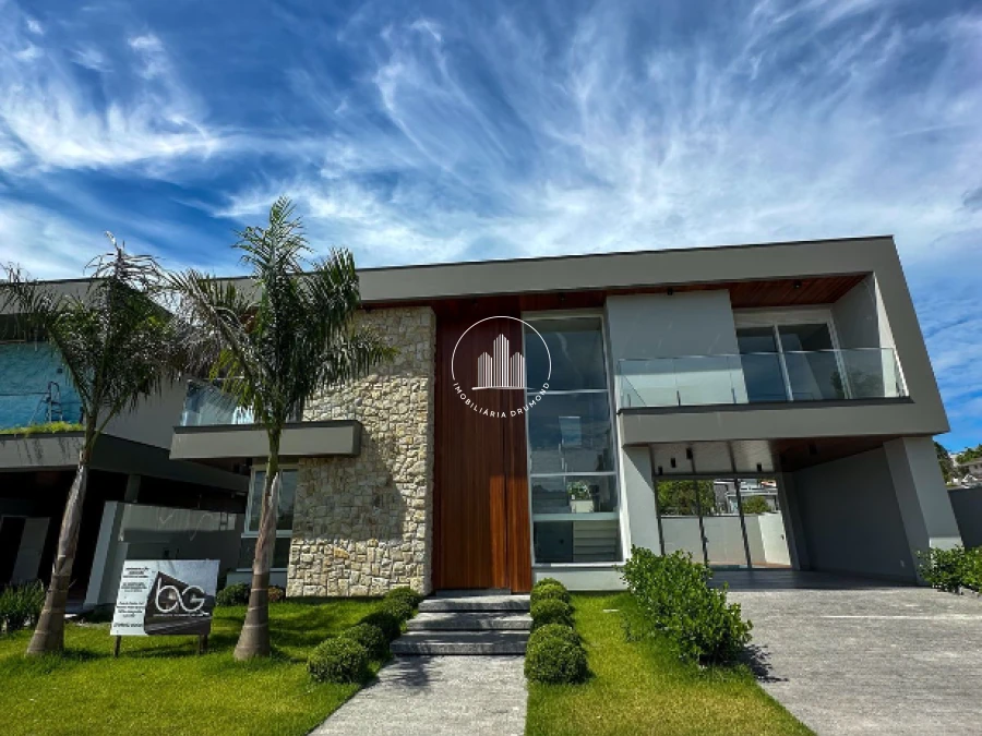 Casa em Pedra Branca, Palhoça. 3 quartos, 263m². Imagem 2 de 15