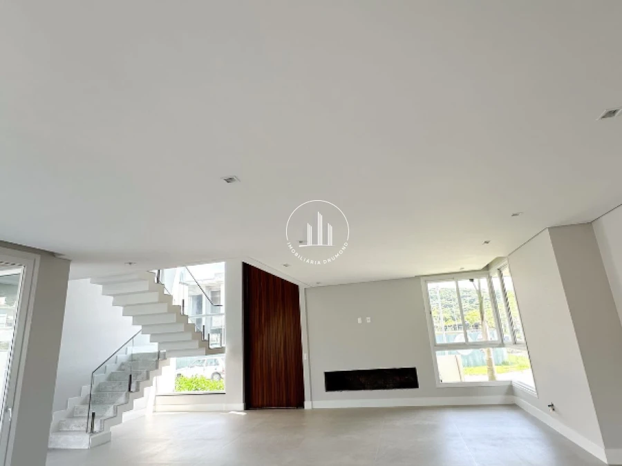 Casa em Pedra Branca, Palhoça. 3 quartos, 263m². Imagem 6 de 15