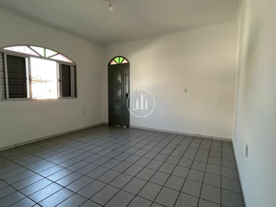 Casa em Fazenda Santo Antônio, São José. 3 quartos, 350m². Imagem 12 de 29