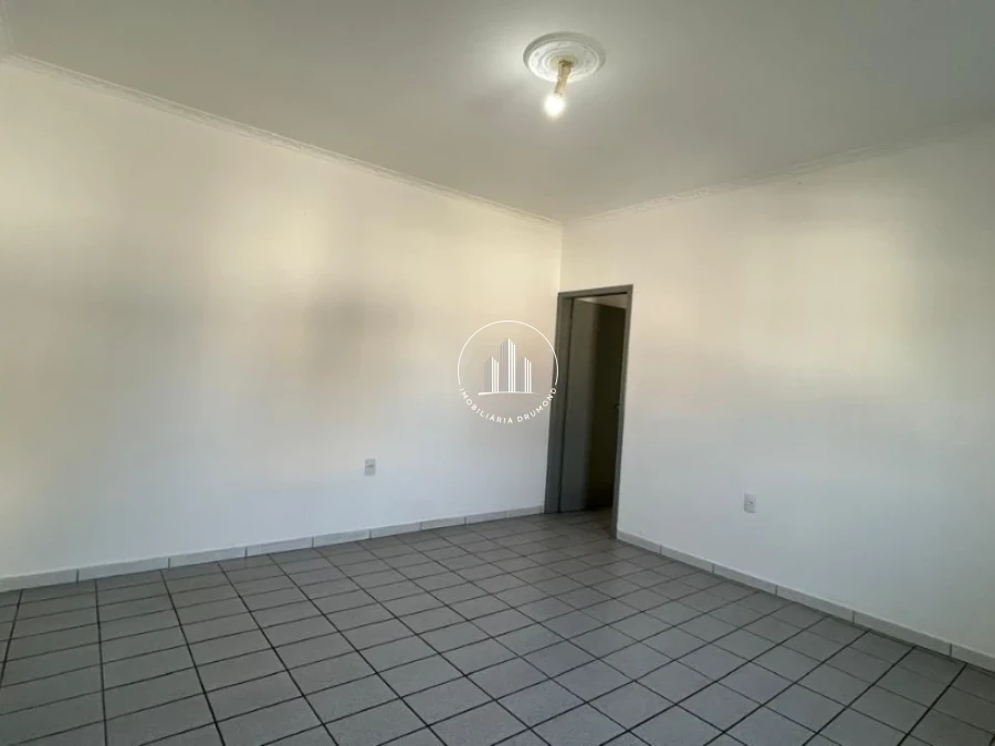 Casa em Fazenda Santo Antônio, São José. 3 quartos, 350m². Imagem 23 de 29