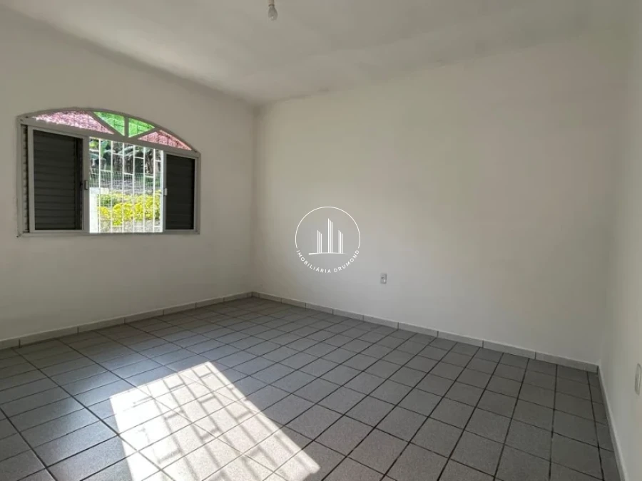 Casa em Fazenda Santo Antônio, São José. 3 quartos, 350m². Imagem 28 de 29