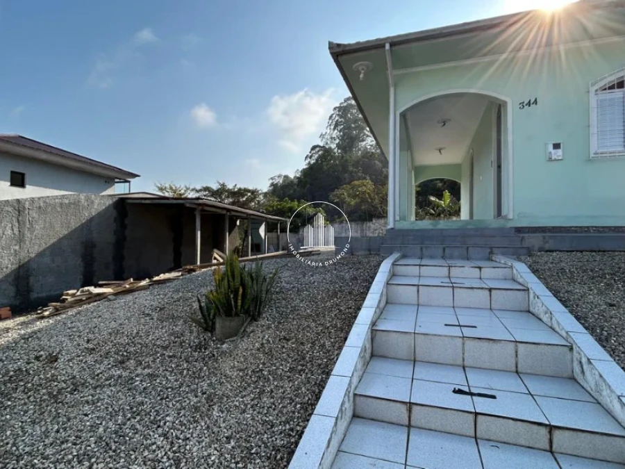 Casa em Fazenda Santo Antônio, São José. 3 quartos, 350m². Imagem 4 de 29