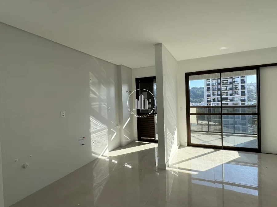 Apartamento em Kobrasol, São José. 2 quartos, 83m². Imagem 1 de 25