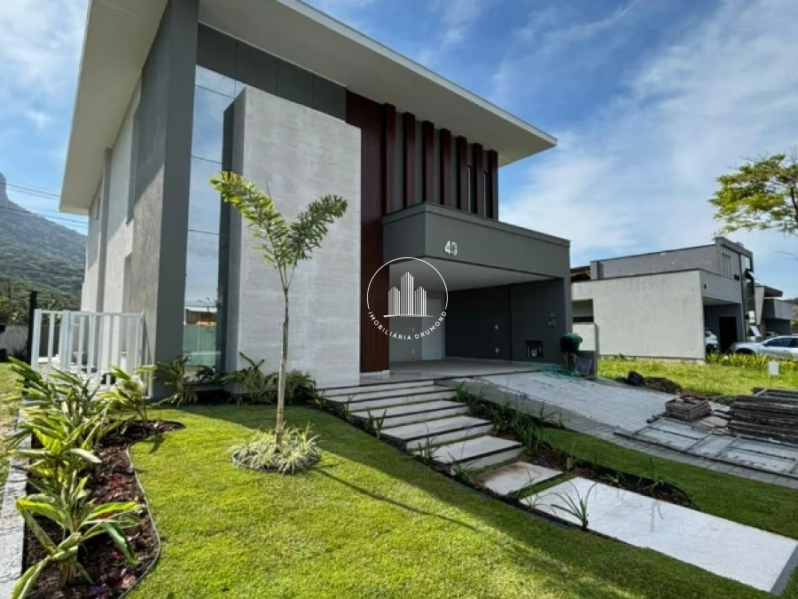 Casa em Pedra Branca, Palhoça. 4 quartos, 275m². Imagem 1 de 13