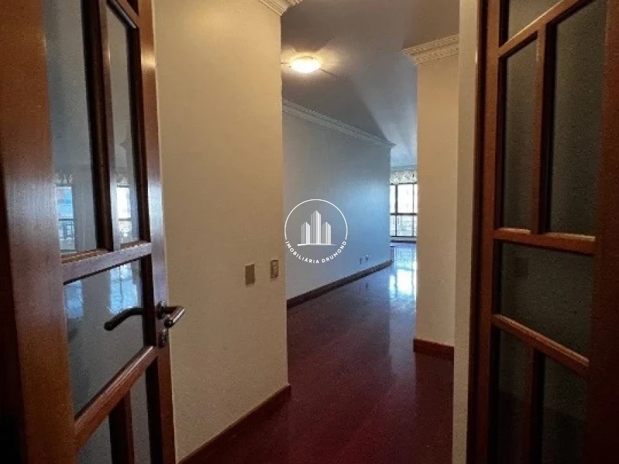 Apartamento em Centro, Florianópolis. 3 quartos, 214m². Imagem 10 de 24