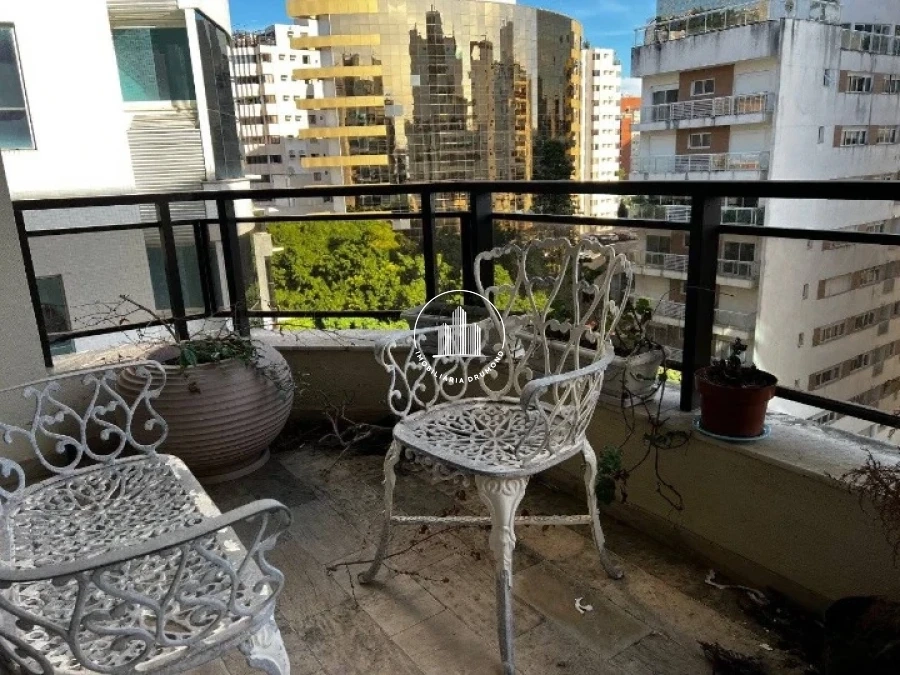 Apartamento em Centro, Florianópolis. 3 quartos, 214m². Imagem 9 de 24