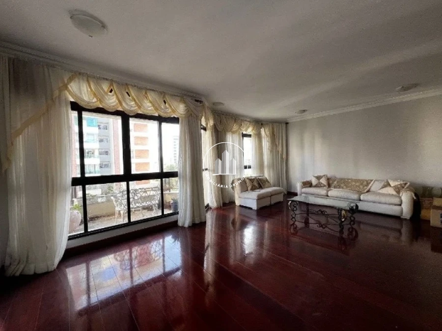 Apartamento em Centro, Florianópolis. 3 quartos, 214m². Imagem 2 de 24