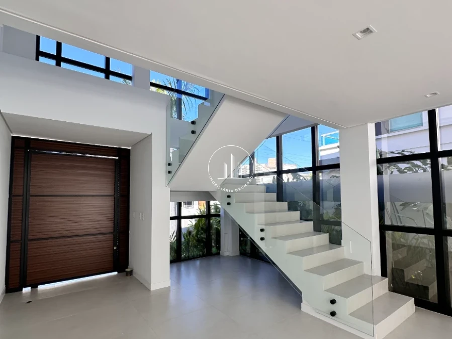 Casa em Pedra Branca, Palhoça. 3 quartos, 344m². Imagem 7 de 15